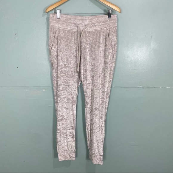 Lululemon Ready to Crush Jogger Cream Velvet Sz 10 W5DAKS - Picture 1 of 4